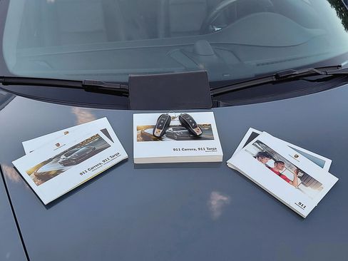 Used 2017 Porsche 911 Carrera 4S image 96