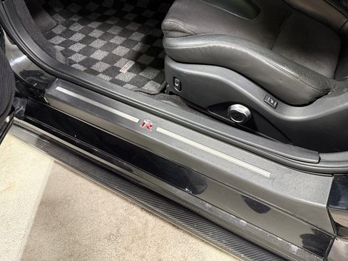 Used 2009 Nissan GT-R Premium AWD/4WD image 18