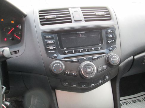 Used 2005 Honda Accord EX-L image 17