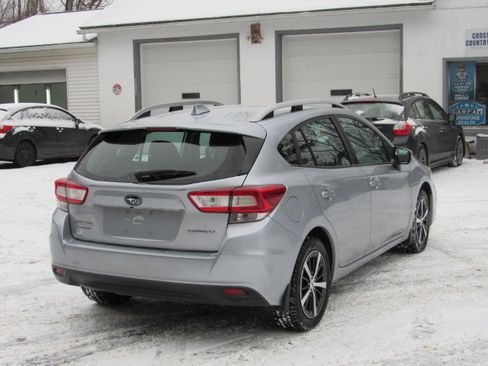 Used 2019 Subaru Impreza 2.0i Premium image 9