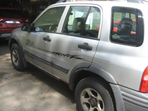 Used 2002 Chevrolet Tracker 4WD ZR2 image 6
