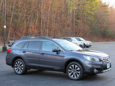 Used 2017 Subaru Outback 2.5i Limited image 14
