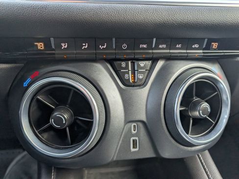 Used 2023 Chevrolet Blazer LT image 13