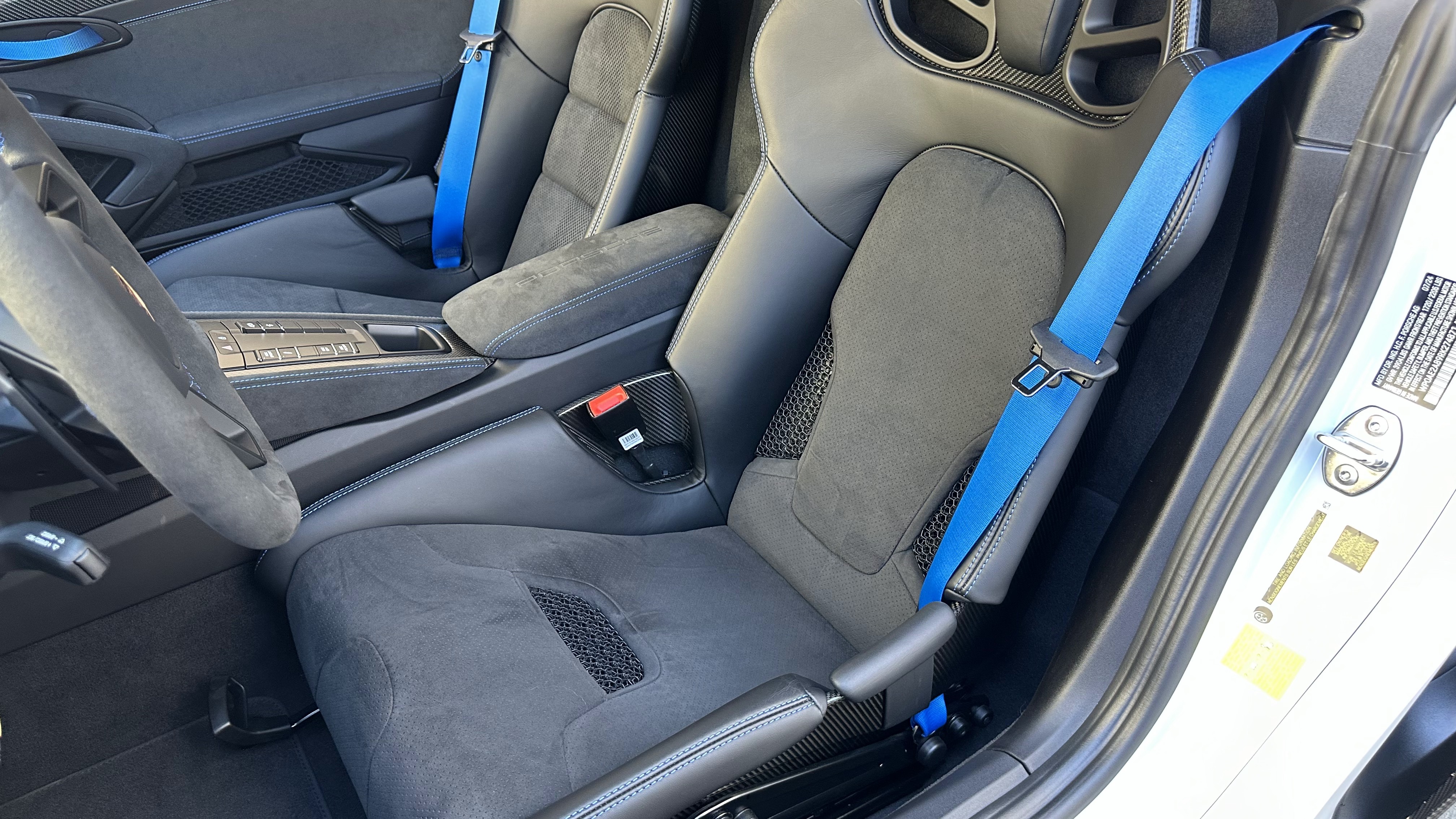 Used 2024 Porsche 718 Cayman GT4 RS RWD image 29
