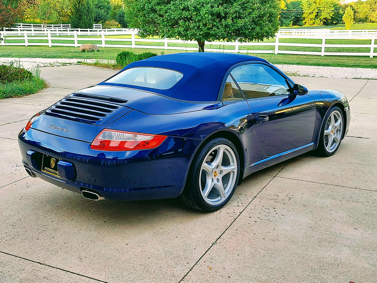 Used 2006 Porsche 911 Cabriolet RWD image 11