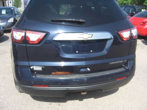 Used 2016 Chevrolet Traverse LT FWD image 5