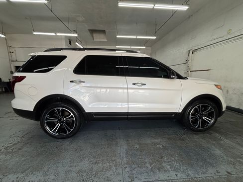 Used 2014 Ford Explorer Sport image 4