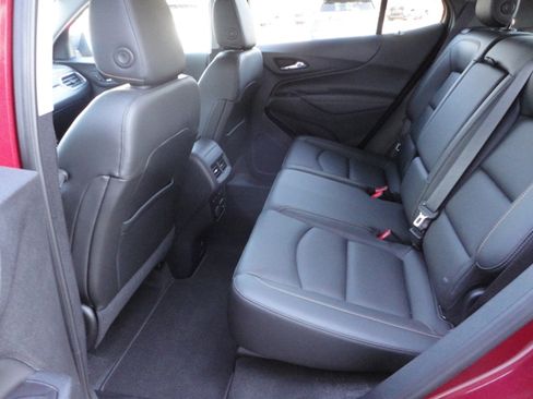 Used 2020 Chevrolet Equinox Premier image 17