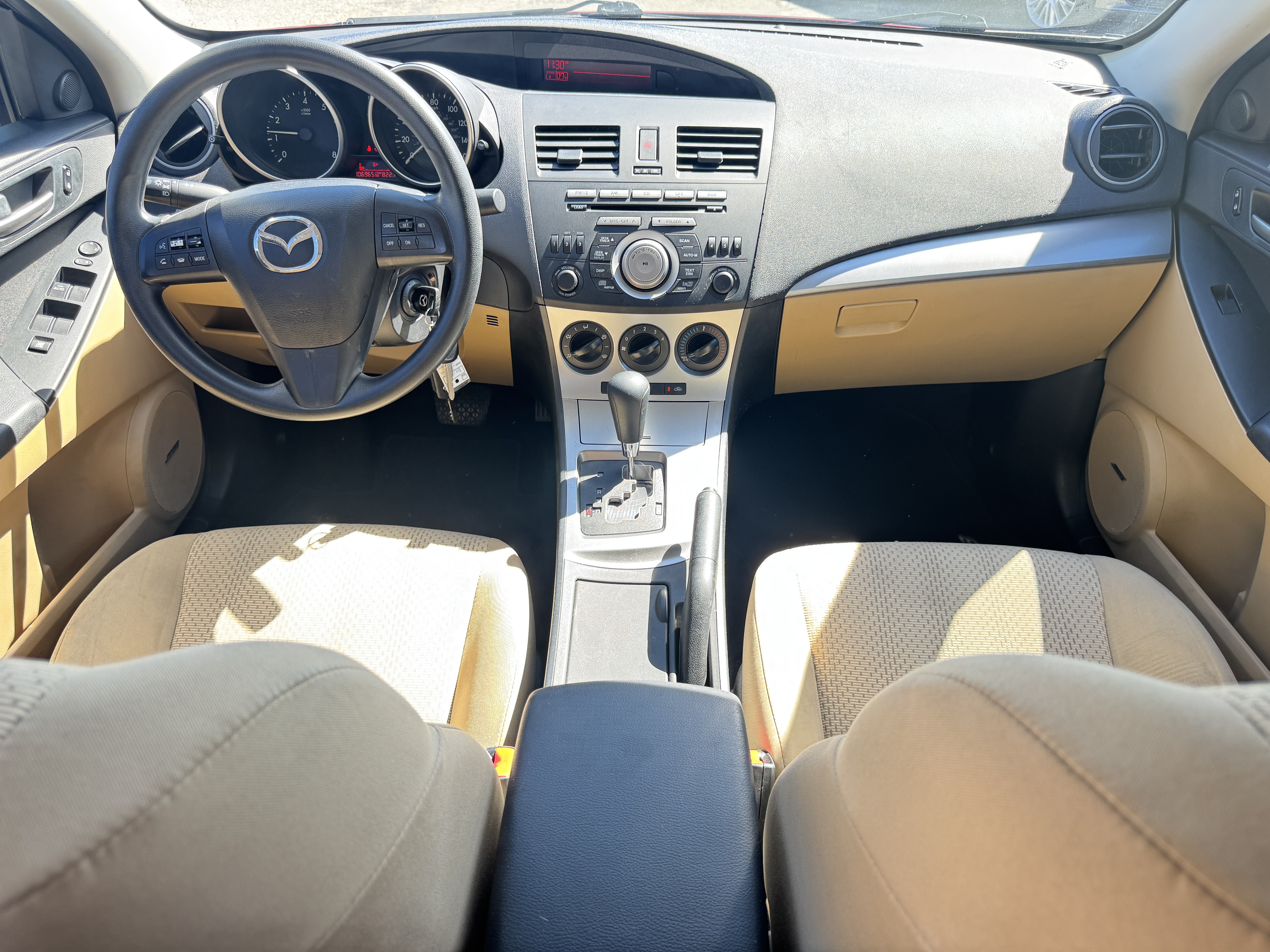 Used 2010 MAZDA MAZDA3 i Touring Sedan FWD image 22