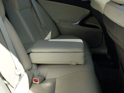 Used 2012 Lexus IS 250 Premium image 17