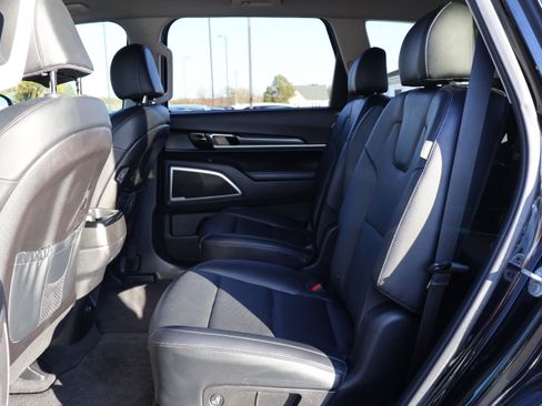 Used 2023 Kia Telluride S image 11