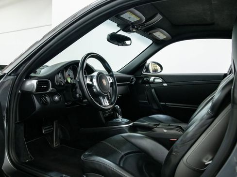 Used 2010 Porsche 911 Turbo image 10