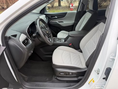 Used 2020 Chevrolet Equinox LT image 12