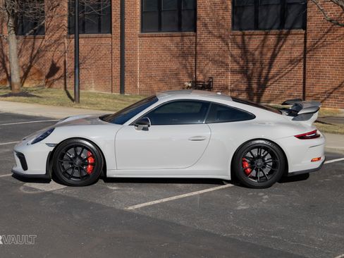 Used 2018 Porsche 911 GT3 image 29