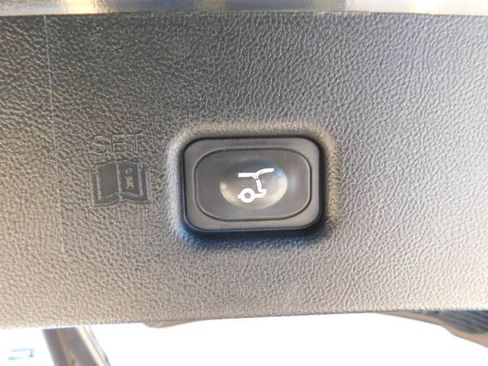 Used 2022 Lincoln Nautilus FWD image 8