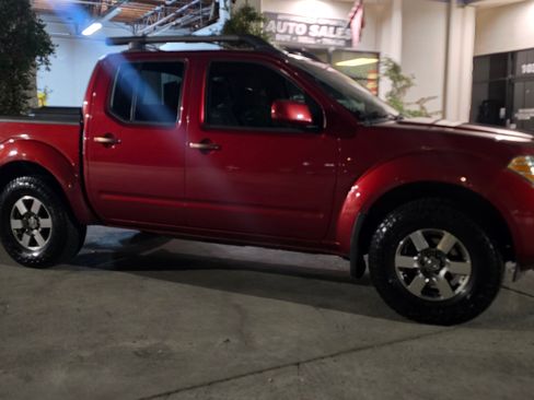 Used 2013 Nissan Frontier PRO-4X image 5