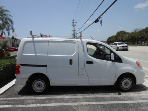 Used 2018 Nissan NV200 S FWD image 7