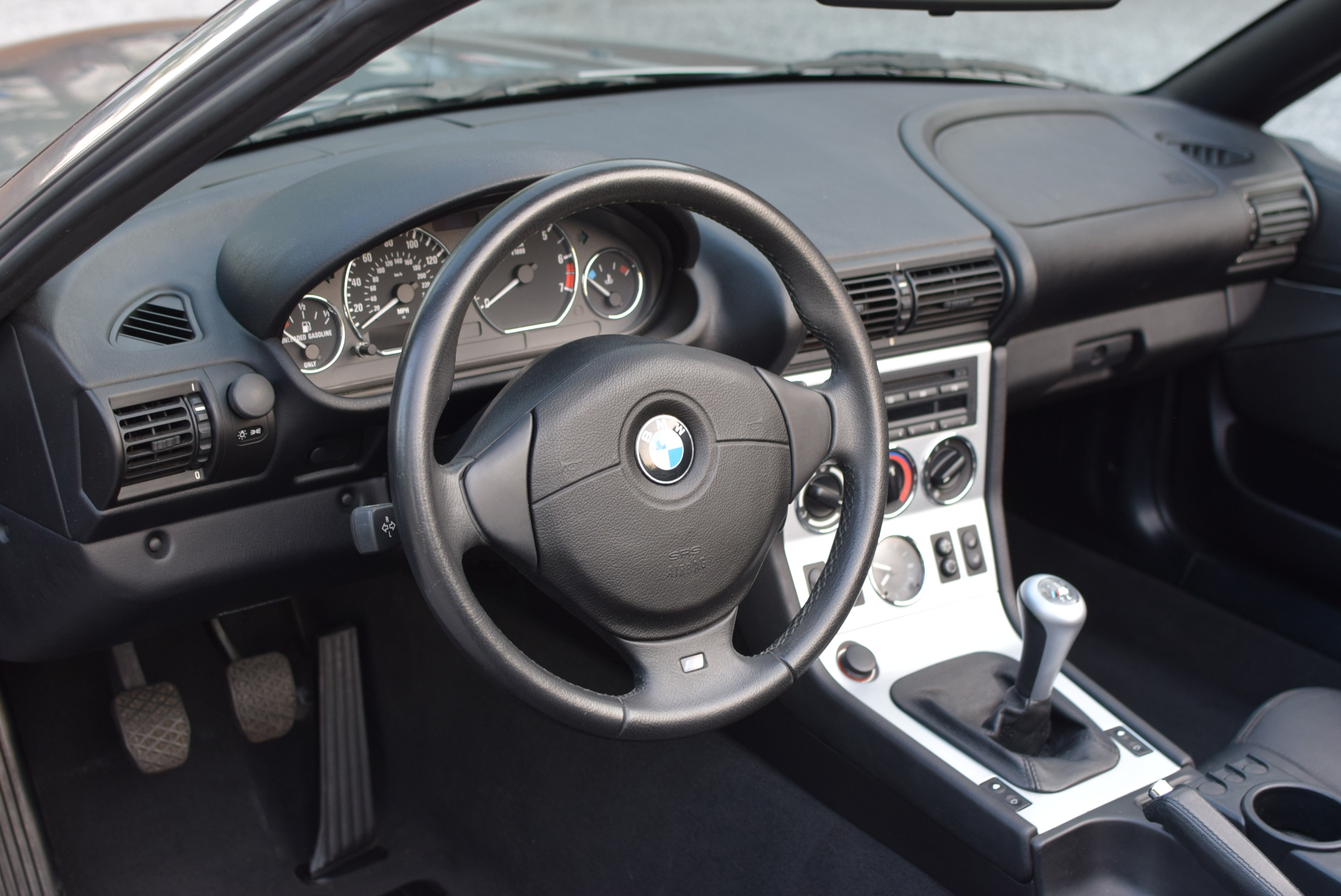 Used 2001 BMW Z3 3.0i RWD image 58
