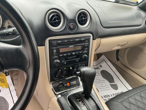 Used 2003 MAZDA MX-5 Miata SE image 4