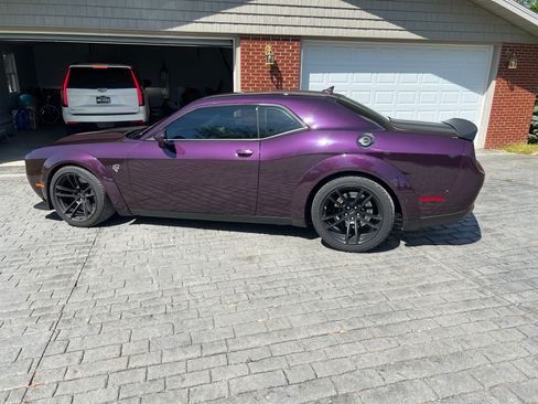 Used 2021 Dodge Challenger SRT Hellcat image 5