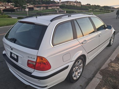 Used 2004 BMW 325i Wagon RWD image 7