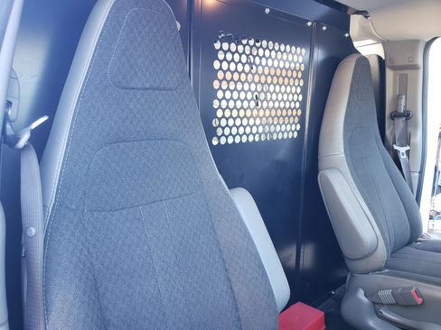 Used 2024 Chevrolet Express 2500 image 11