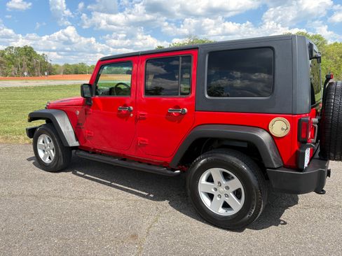Used 2009 Jeep Wrangler Unlimited X image 1