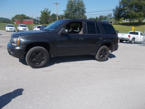 Used 2004 Chevrolet TrailBlazer 4WD image 1