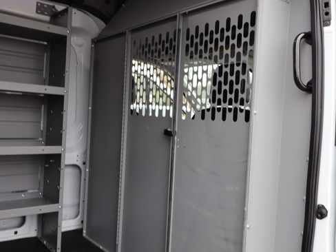 Used 2020 Ford Transit 250 image 32