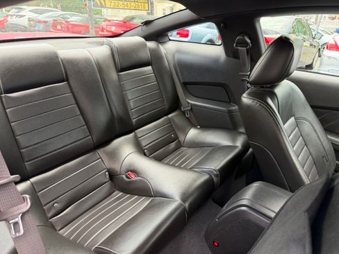 Used 2010 Ford Mustang GT Premium Coupe 2D RWD image 18