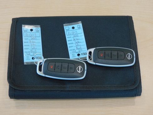 Used 2025 Nissan Sentra S image 30