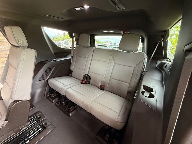 Used 2021 GMC Yukon 4WD SLT image 18
