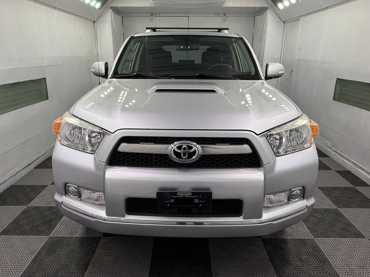 Used 2011 Toyota 4Runner SR5 w/ Convenience Pkg AWD/4WD image 5