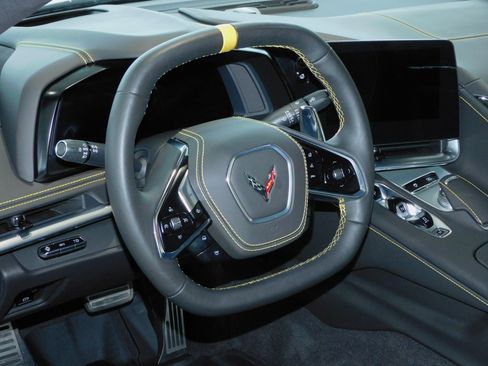 Certified 2025 Chevrolet Corvette Premium Conv w/ 3LT image 17