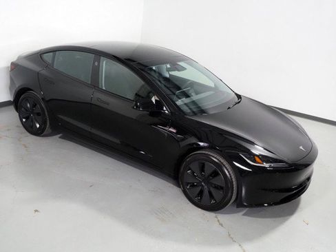 Used 2025 Tesla Model 3 Long Range image 13