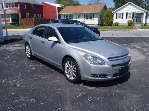Used 2009 Chevrolet Malibu LTZ w/ LPO, Protection Package FWD image 3