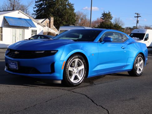 Used 2024 Chevrolet Camaro 1LT image 4