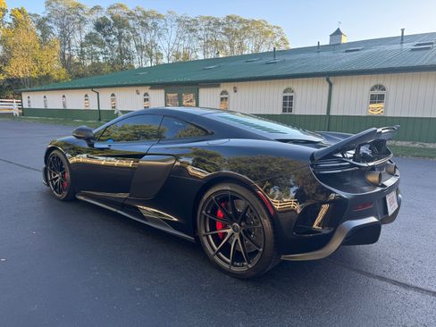 Used 2016 McLaren 675LT Coupe RWD image 21