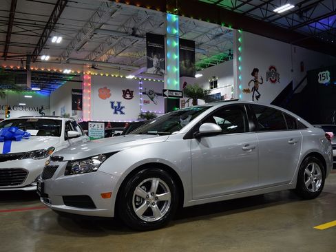Used 2014 Chevrolet Cruze LT FWD image 11