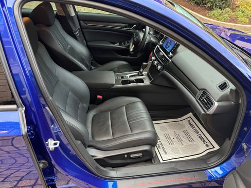 Used 2021 Honda Accord Sport image 16