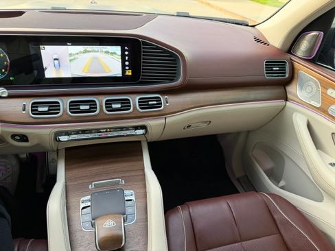 Used 2022 Mercedes-Benz Maybach GLS 600 4MATIC image 12