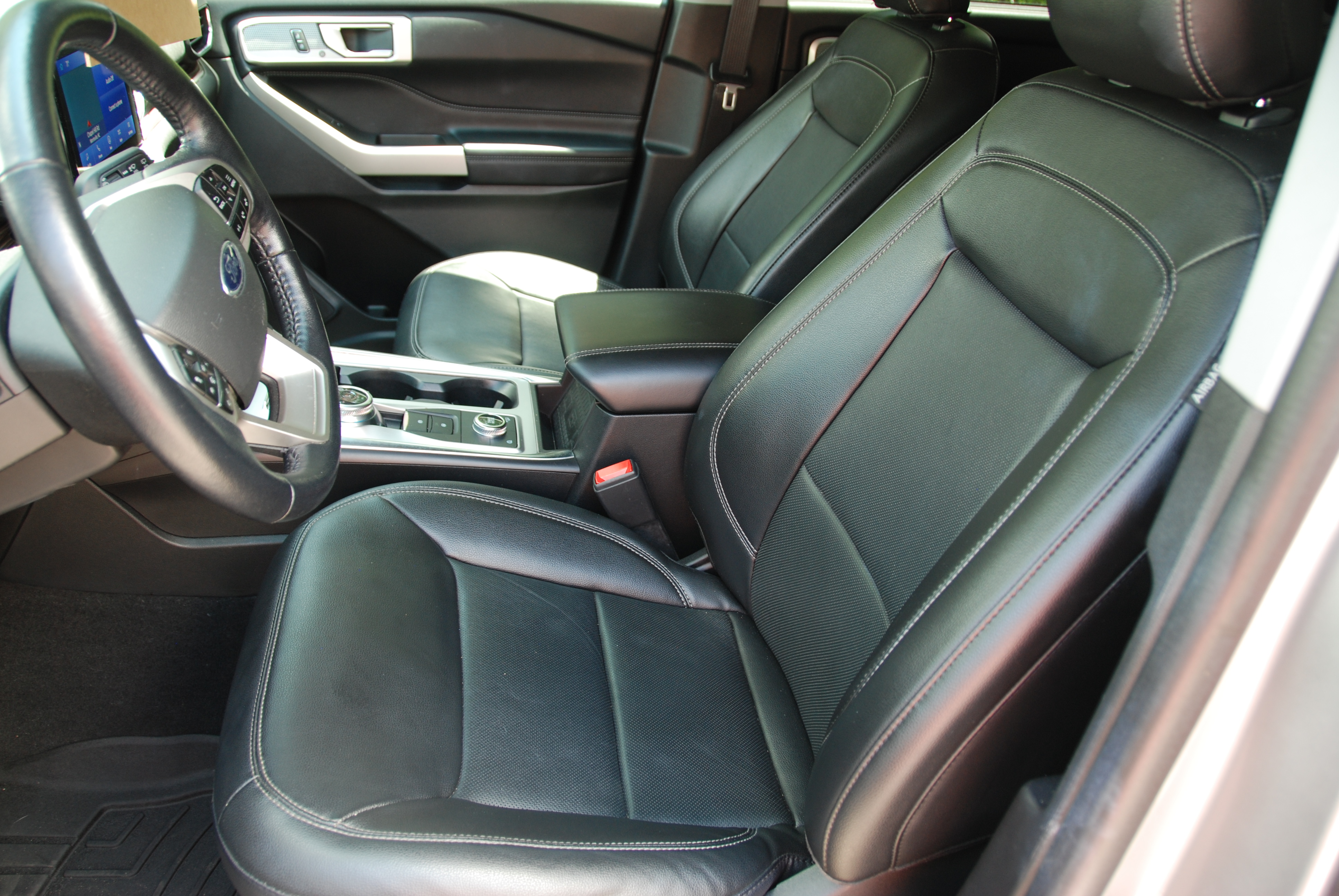 Used 2022 Ford Explorer 4WD Limited image 24