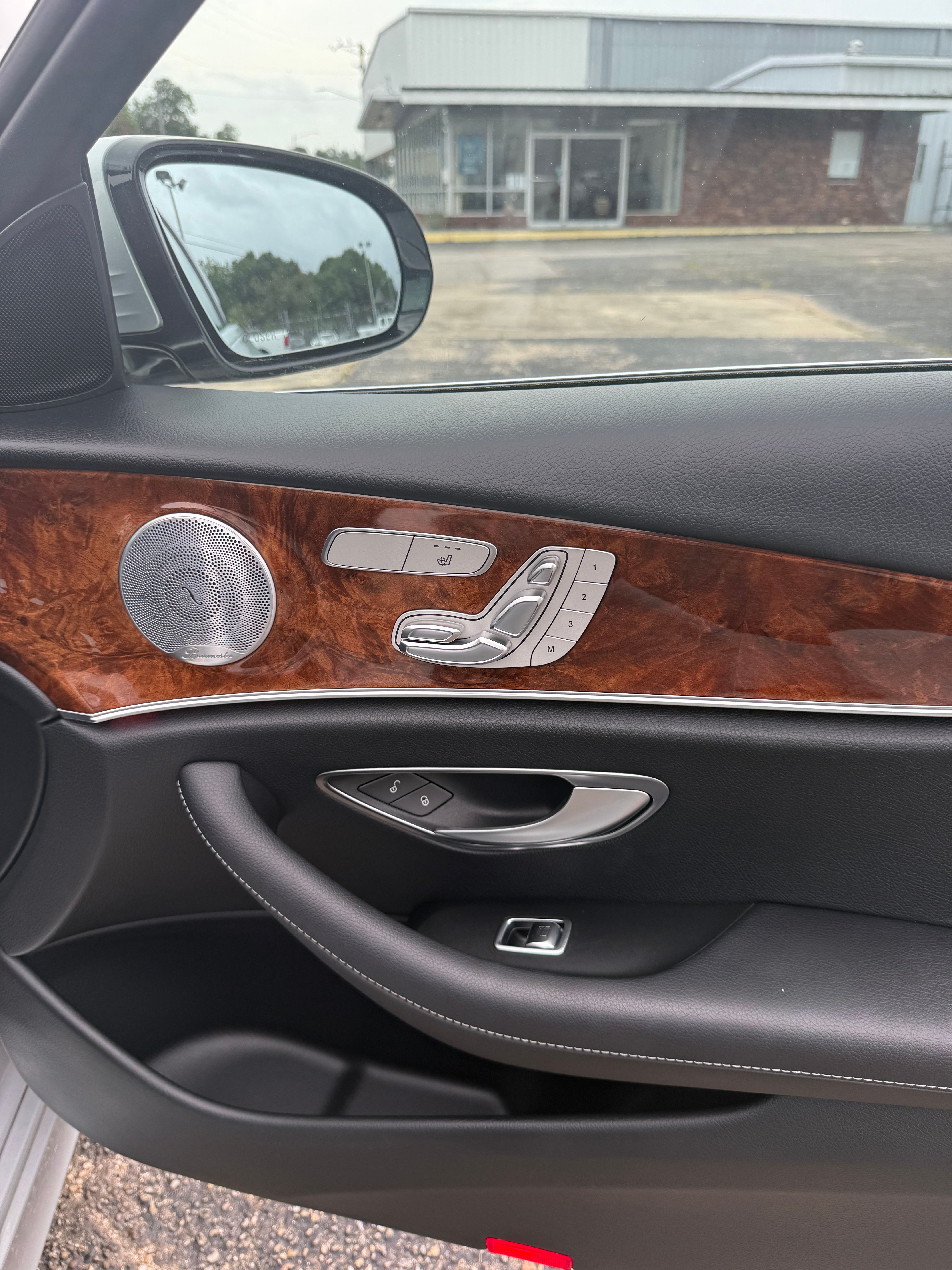 Used 2017 Mercedes-Benz E 300 4MATIC image 20