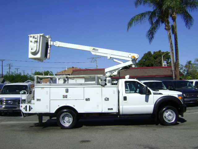 Used 2015 Ford F450 4x4 Regular Cab Super Duty image 2