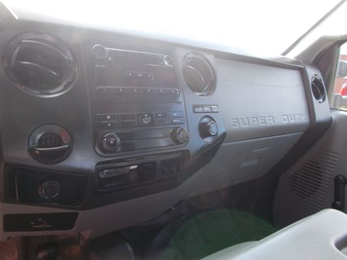 Used 2015 Ford F250 image 8