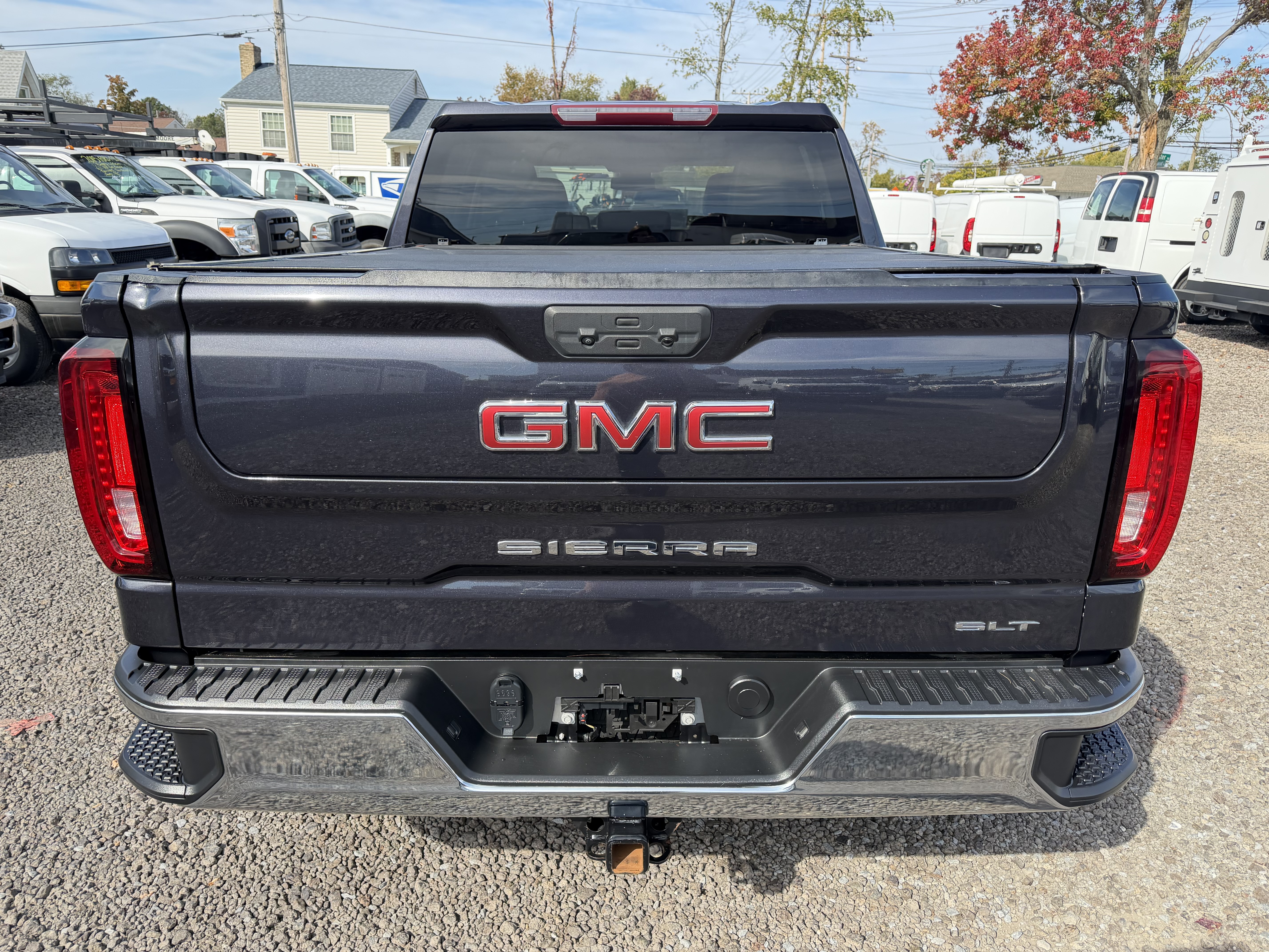 Used 2025 GMC Sierra 1500 2WD Crew Cab SLT image 4
