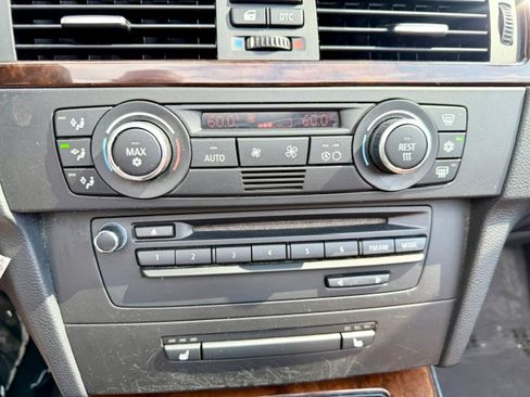 Used 2009 BMW 335i Convertible RWD image 26