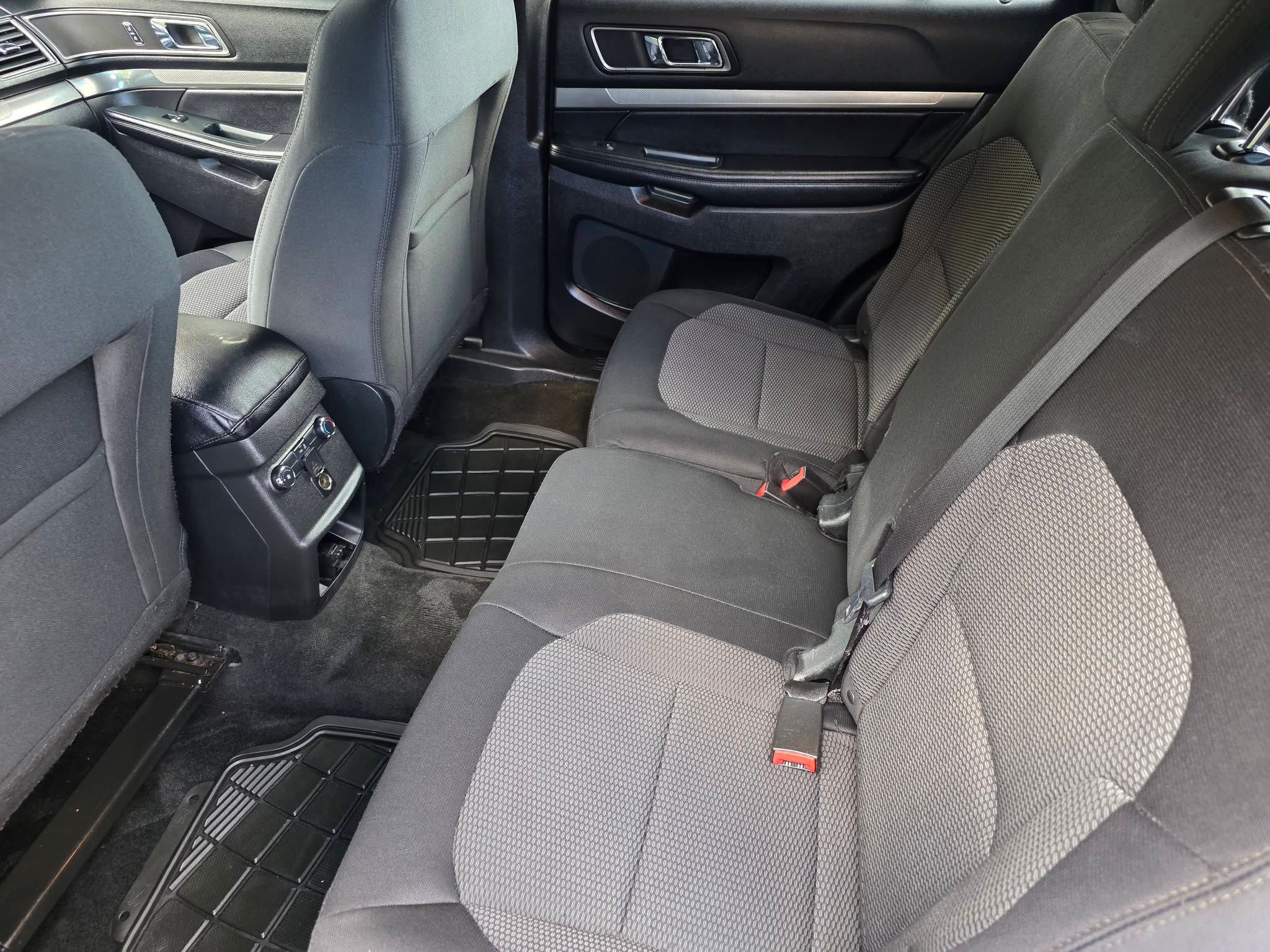 Used 2018 Ford Explorer 4WD XLT image 15