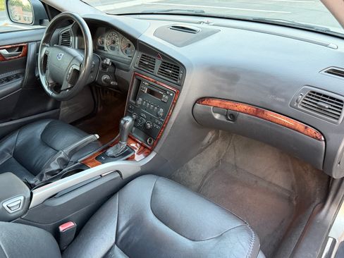 Used 2005 Volvo XC70 UNAVAIL AWD/4WD image 38