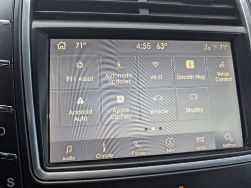 Used 2019 Lincoln Nautilus Reserve image 13